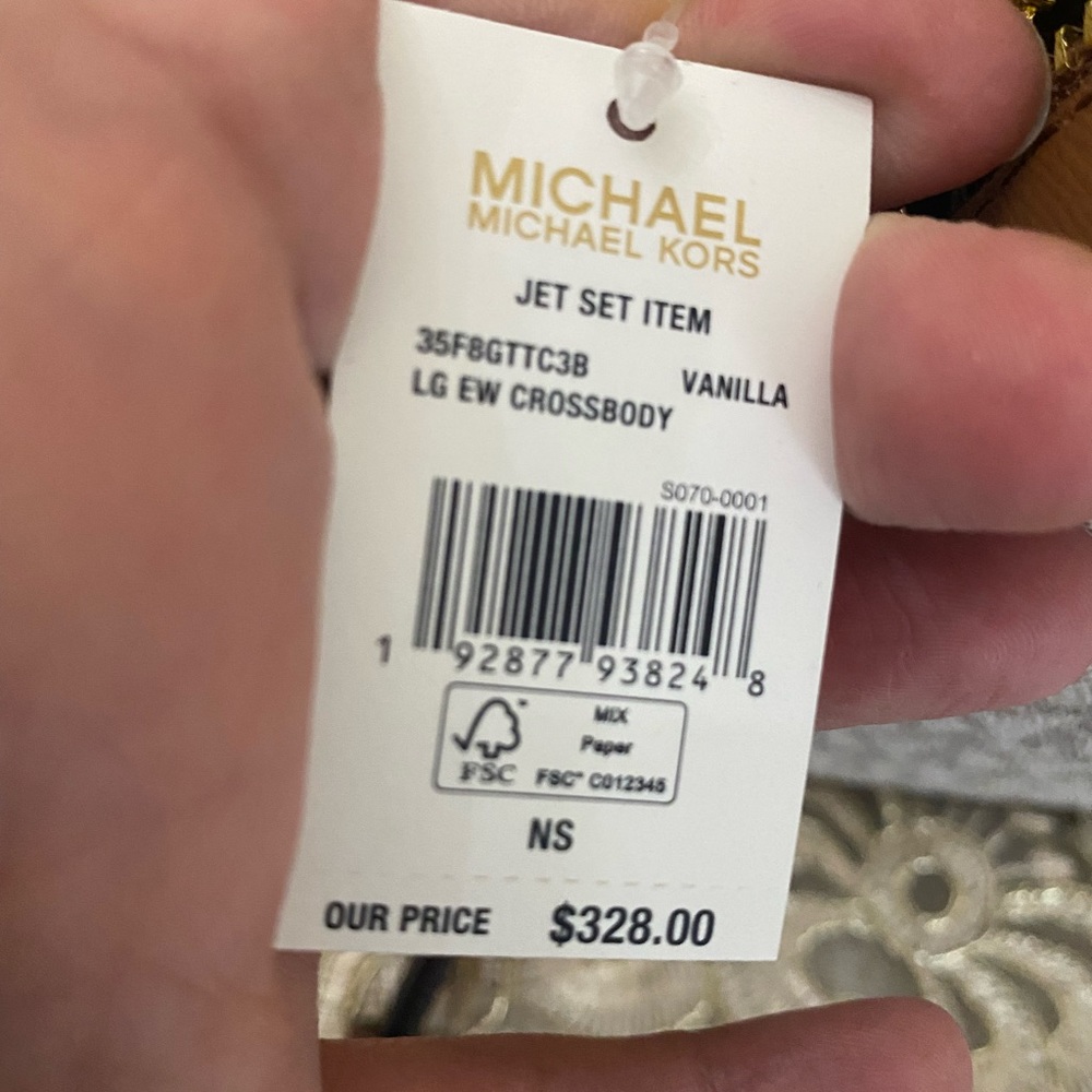 Michael Kors vanilla Crossbody - Picture 7 of 7
